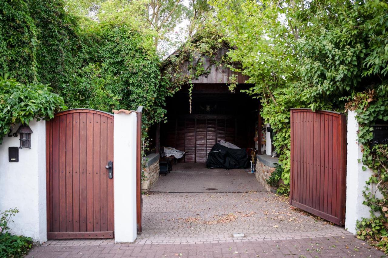 Ferienhaus Burgblick Munzenberg Bagian luar foto