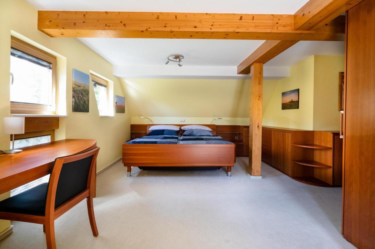 Ferienhaus Burgblick Munzenberg Bagian luar foto