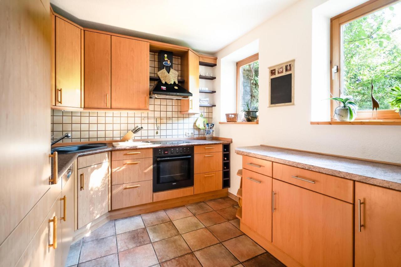 Ferienhaus Burgblick Munzenberg Bagian luar foto