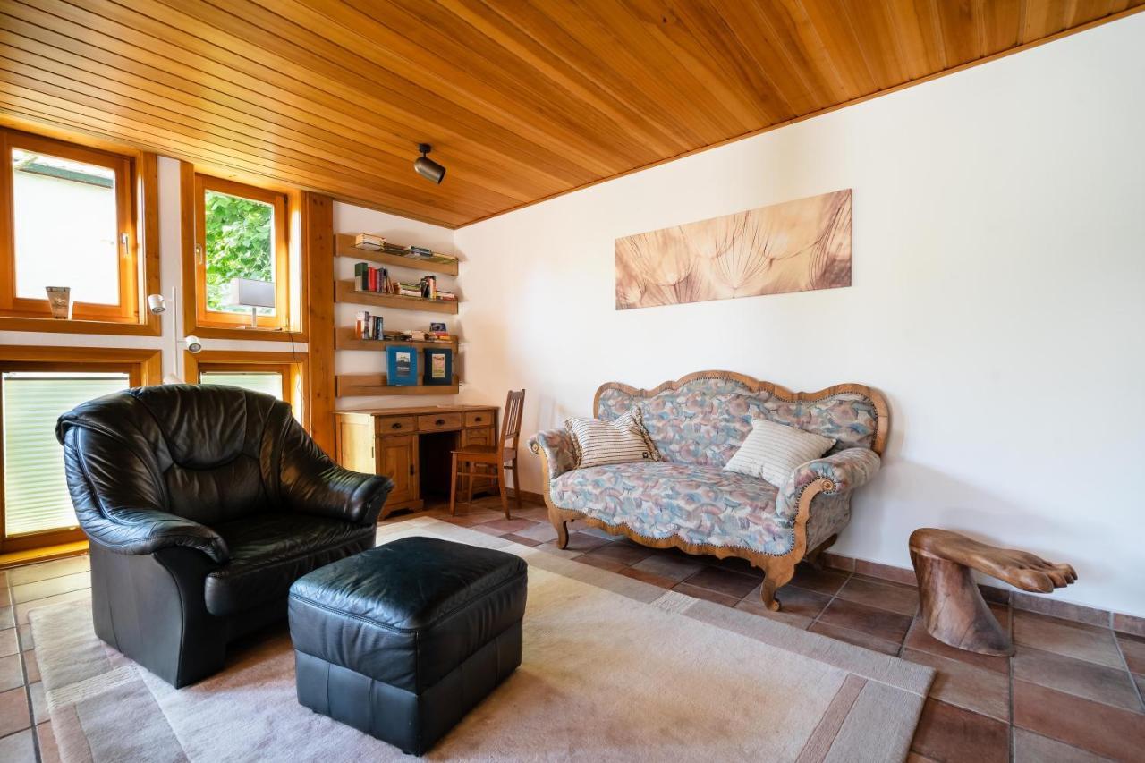 Ferienhaus Burgblick Munzenberg Bagian luar foto